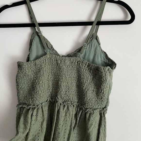 Green Top - Picture 2 of 3